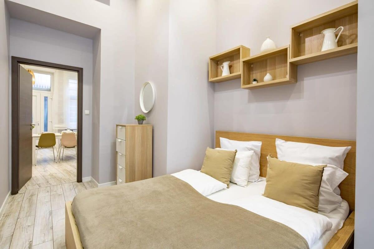 - Large And Comfy Budapest