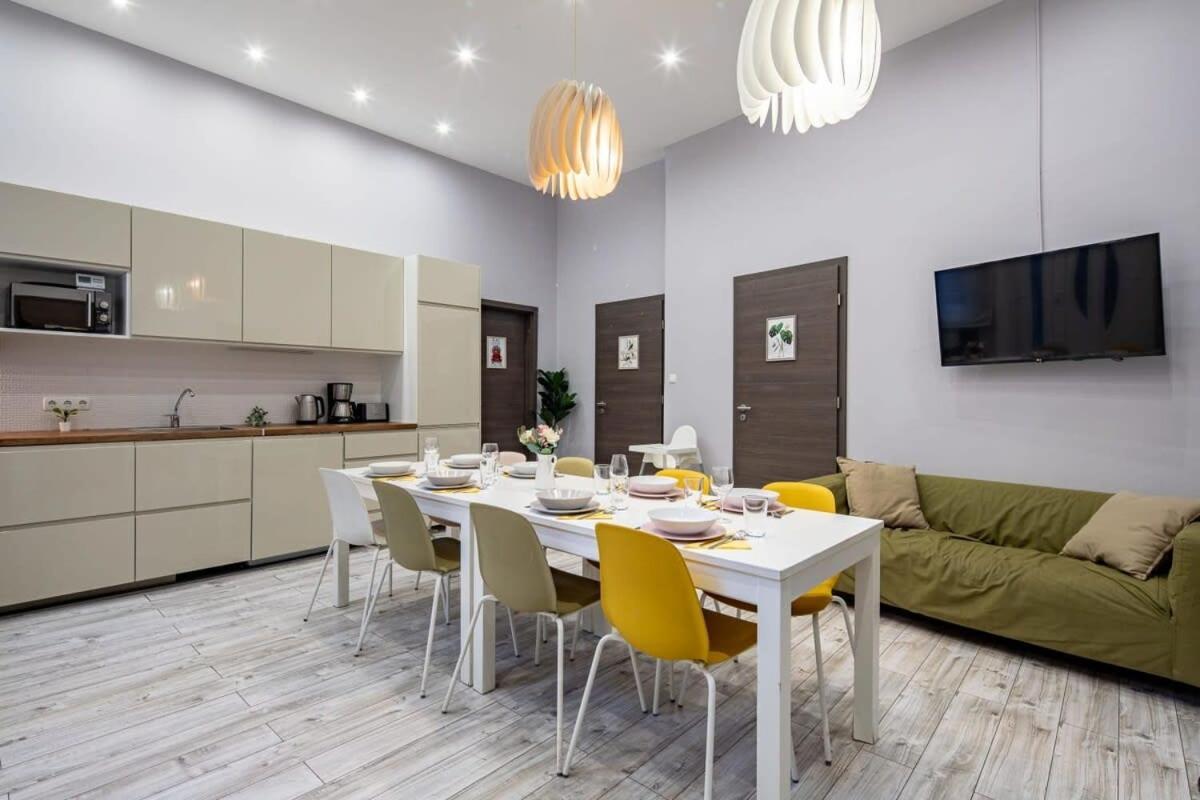 Apartment - Large And Comfy Budapest