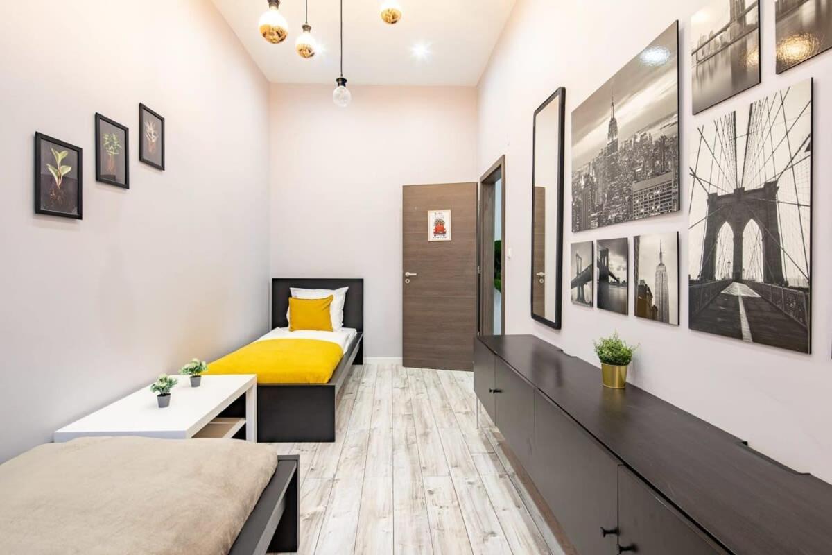 - Large And Comfy Apartment Budapest