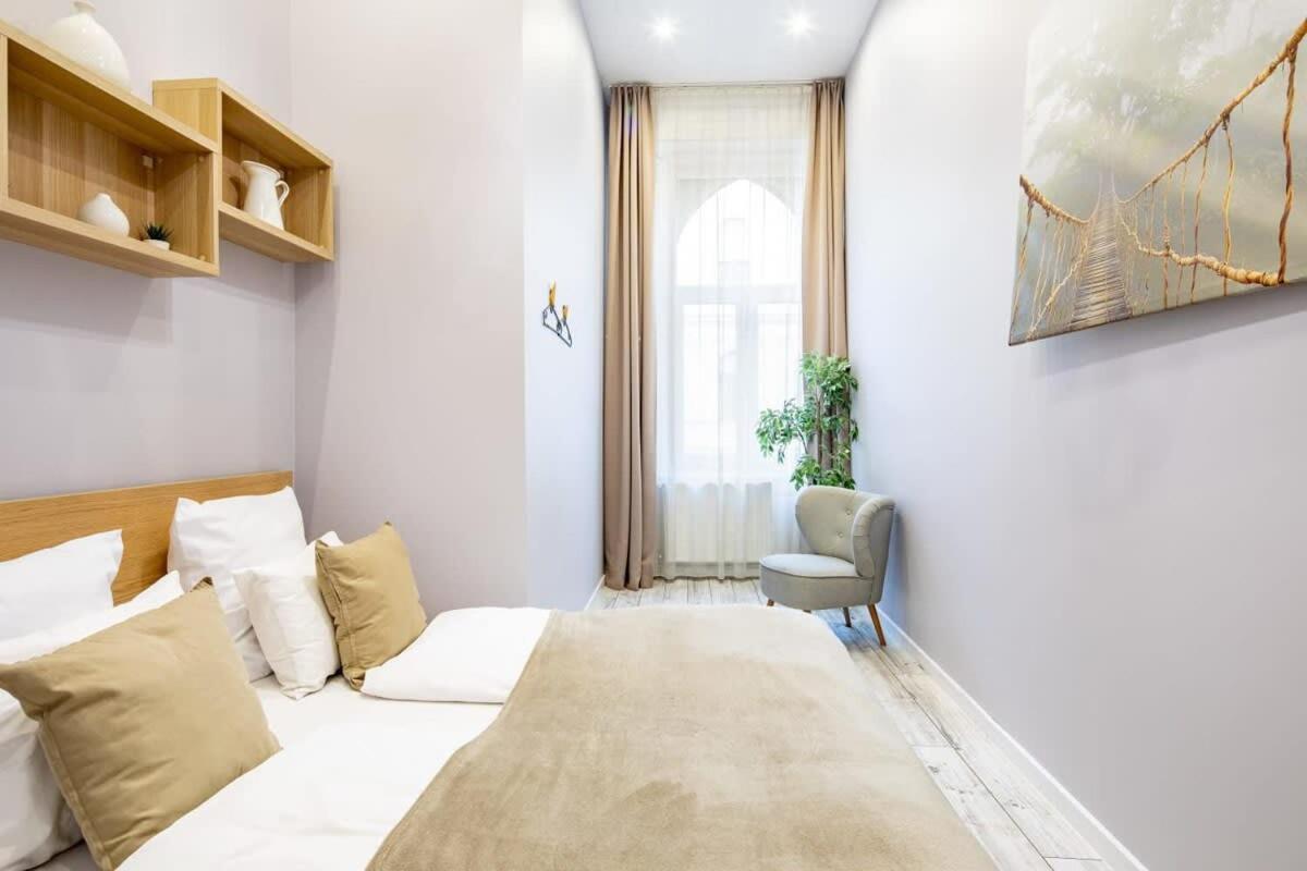 - Large And Comfy Apartment Budapest